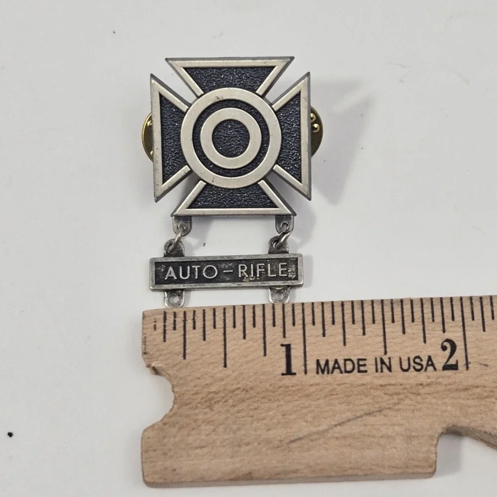 Vintage US Army Sharpshooter Badges Antaya Silver Filled Rifle Auto-Rifle 2pc